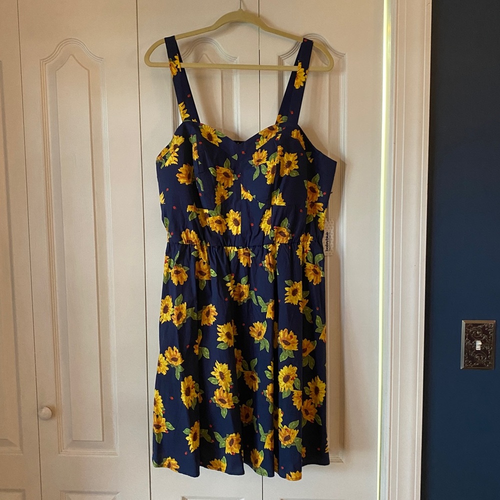 NWT Plus Size Navy Blue Sunflower Dress